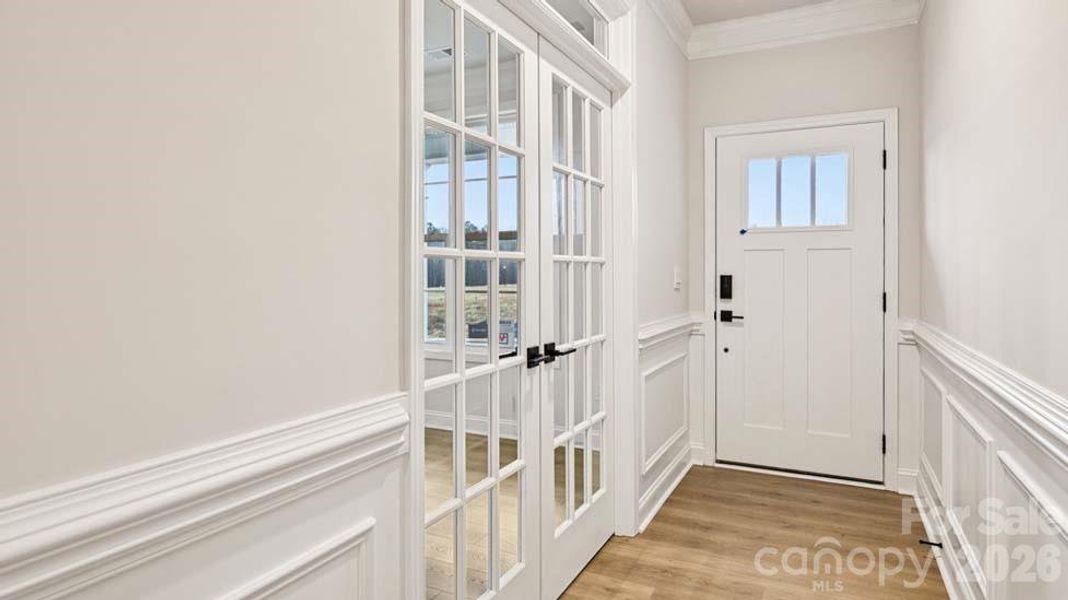 Spacious, unfurnished interior of a new home in Sylvan Creek, Denver (Image 14).