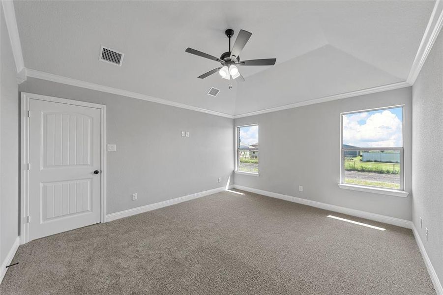 Spacious, unfurnished interior of a new home in High Meadows Estates, Nevada (Image 19).