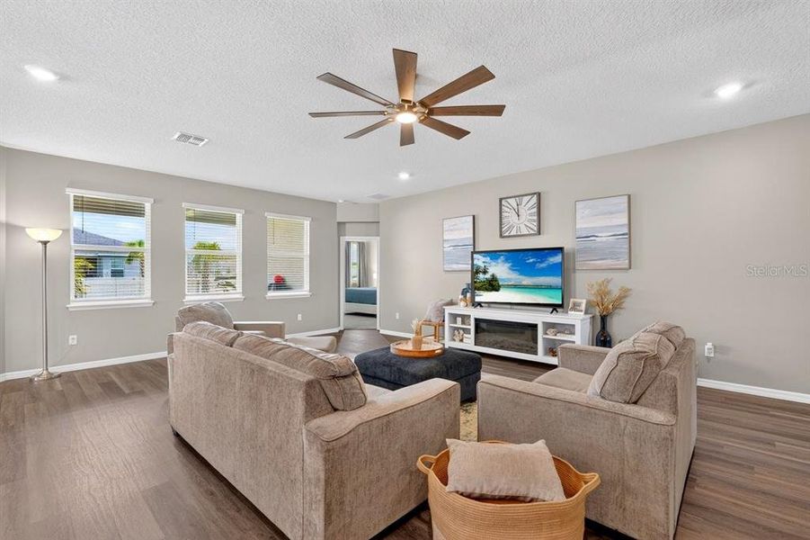 Furnished interior view inside a new home in Archers Mill, Ormond Beach (Image 8).