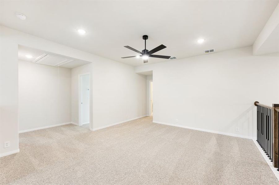 Spacious, unfurnished interior of a new home in Star Ranch, Godley (Image 26).