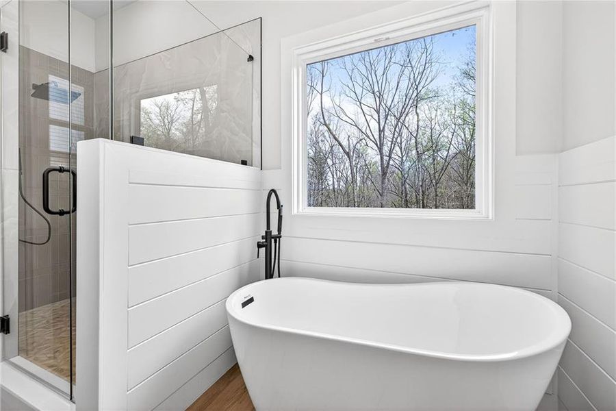 Furnished interior view inside a new home in , Gainesville (Image 13).