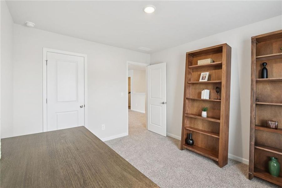 Spacious, unfurnished interior of a new home in Ivey Township, Dallas (Image 43).