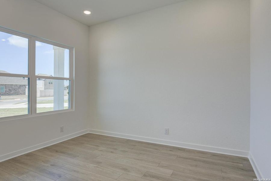 Spacious, unfurnished interior of a new home in Saddlebrook Ranch, Schertz (Image 14).