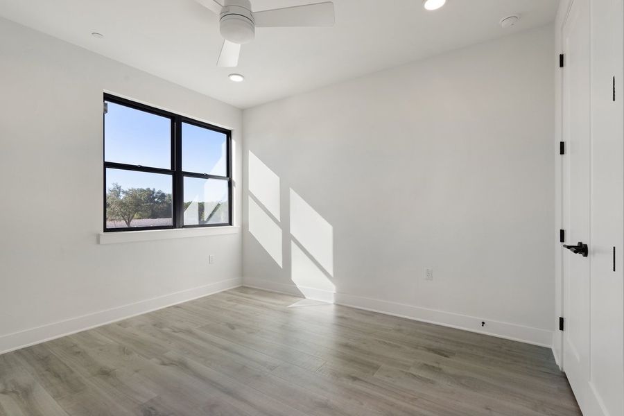 052_lb100721_918 052_lb100721_918