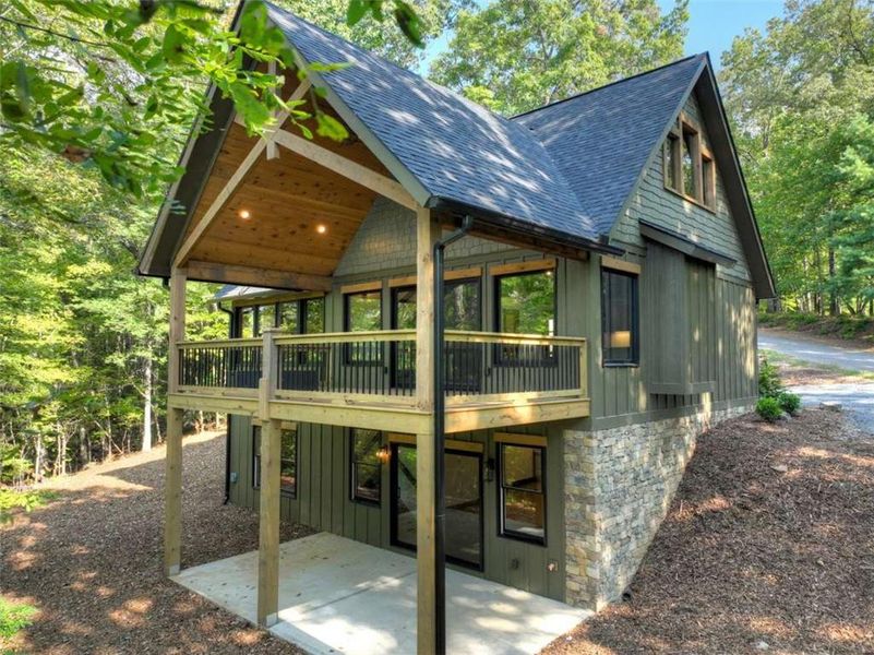 Image 33 of a home in .