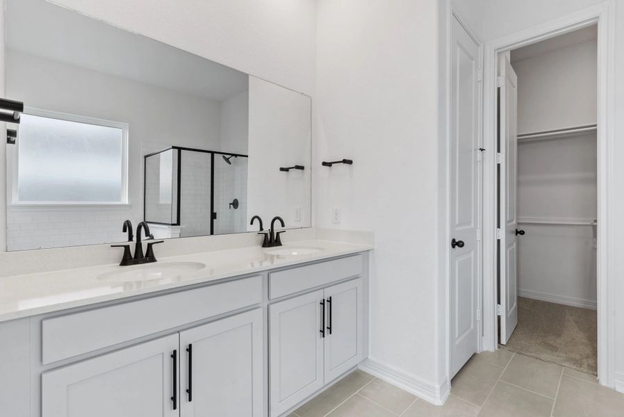 Furnished interior view inside a new home in Ashland, Angleton (Image 8).