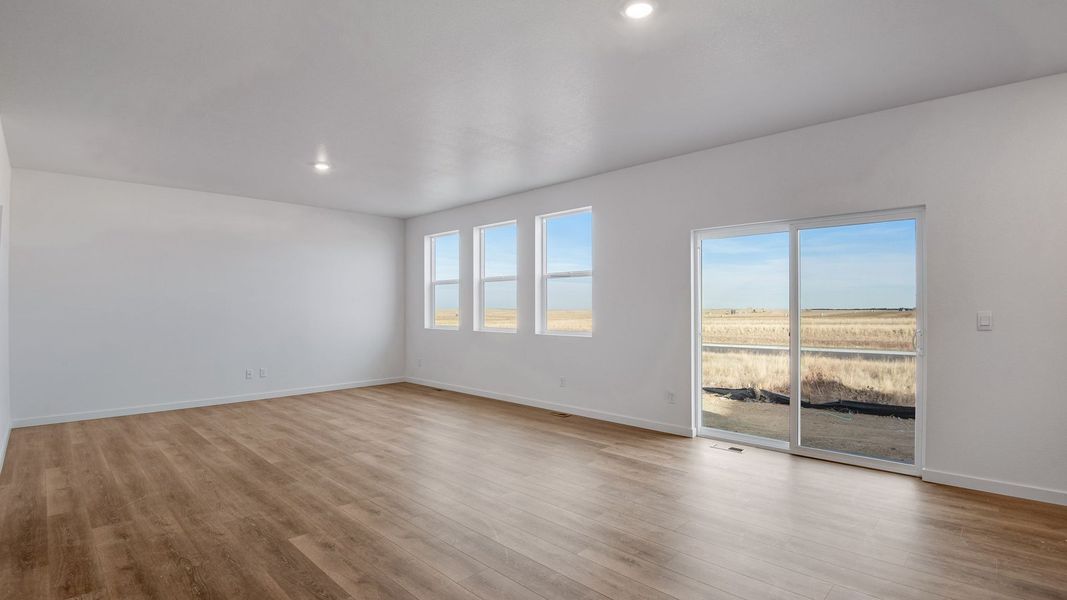 Spacious, unfurnished interior of a new home in Silver Peaks, Lochbuie (Image 21).