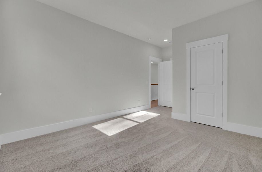 Spacious, unfurnished interior of a new home in , Johns Island (Image 20).