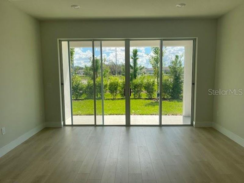 Spacious, unfurnished interior of a new home in Chapel Crossings - Garden Series, Wesley Chapel (Image 25).