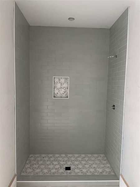 Picture update 9/25/24. Upstairs shower.