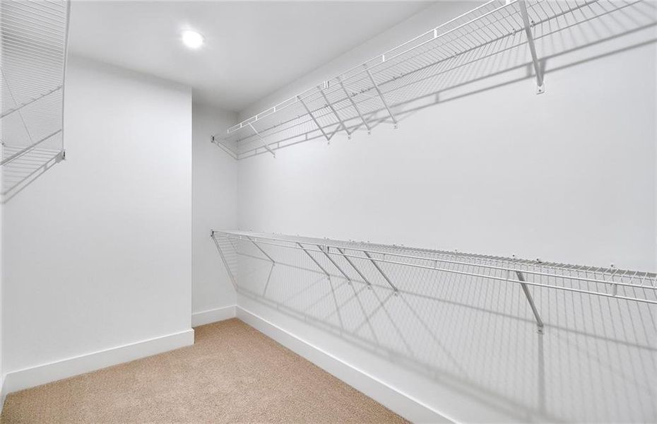 Spacious, unfurnished interior of a new home in Hunters Creek, Flowery Branch (Image 18).