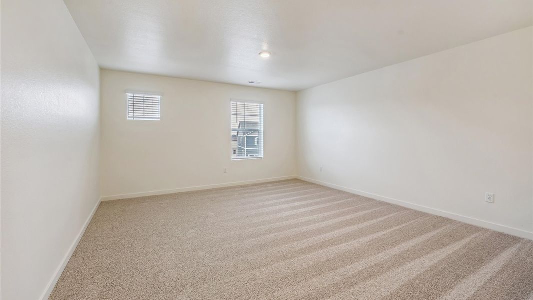 Spacious, unfurnished interior of a new home in Settlers Crossing, Commerce City (Image 16).