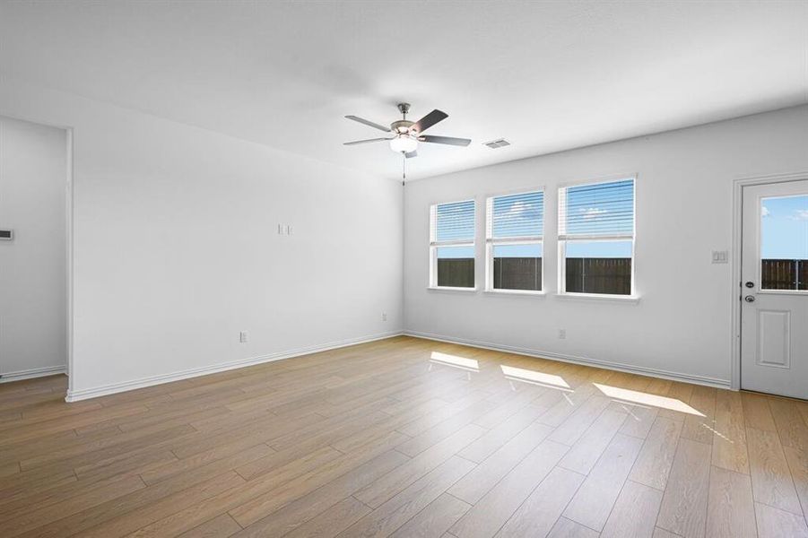 Spacious, unfurnished interior of a new home in River Ridge, Crandall (Image 17). Spacious, unfurnished interior of a new home in River Ridge, Crandall (Image 17).