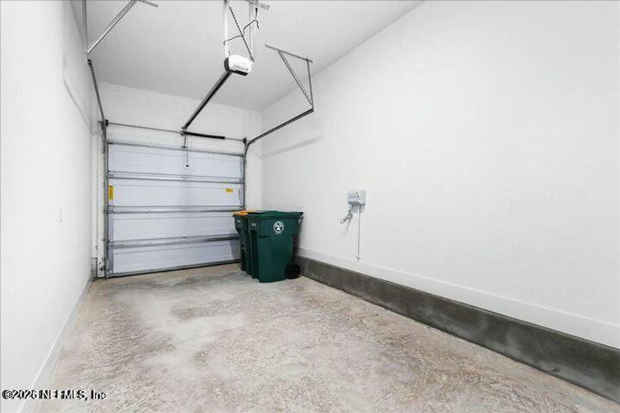 Spacious, unfurnished interior of a new home in , Jacksonville (Image 11). Spacious, unfurnished interior of a new home in , Jacksonville (Image 11).