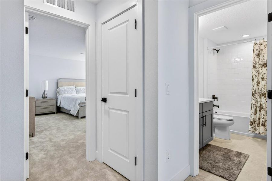 Furnished interior view inside a new home in , Sanford (Image 39).