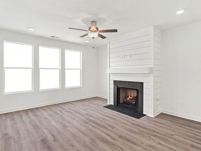 Spacious, unfurnished interior of a new home in Calista Farms, White House (Image 39).