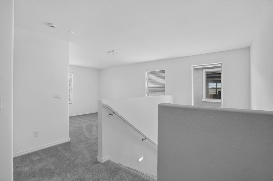 Spacious, unfurnished interior of a new home in Artisan at Asante, Surprise (Image 25). Spacious, unfurnished interior of a new home in Artisan at Asante, Surprise (Image 25).