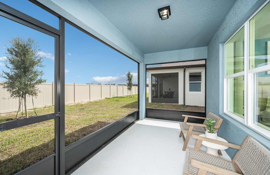 Spacious Covered Lanai