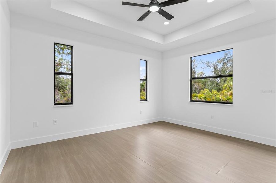 Spacious, unfurnished interior of a new home in , Port Charlotte (Image 34).