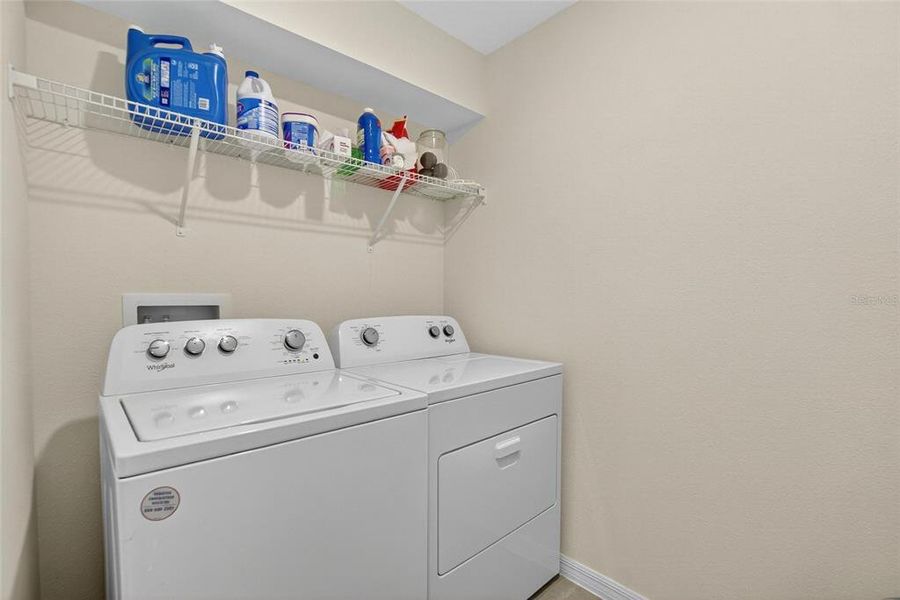 Close-up of interior finishes inside a home in River Park, Tampa (Image 21).