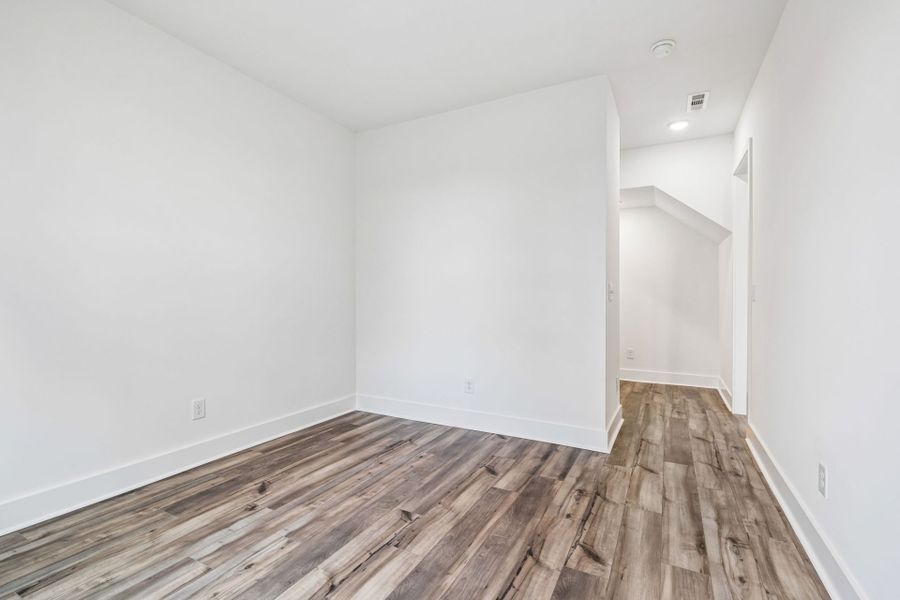 Spacious, unfurnished interior of a new home in Devonshire, Mount Juliet (Image 38).