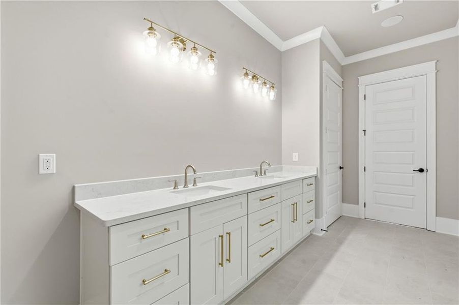 Furnished interior view inside a new home in , Jefferson (Image 20).