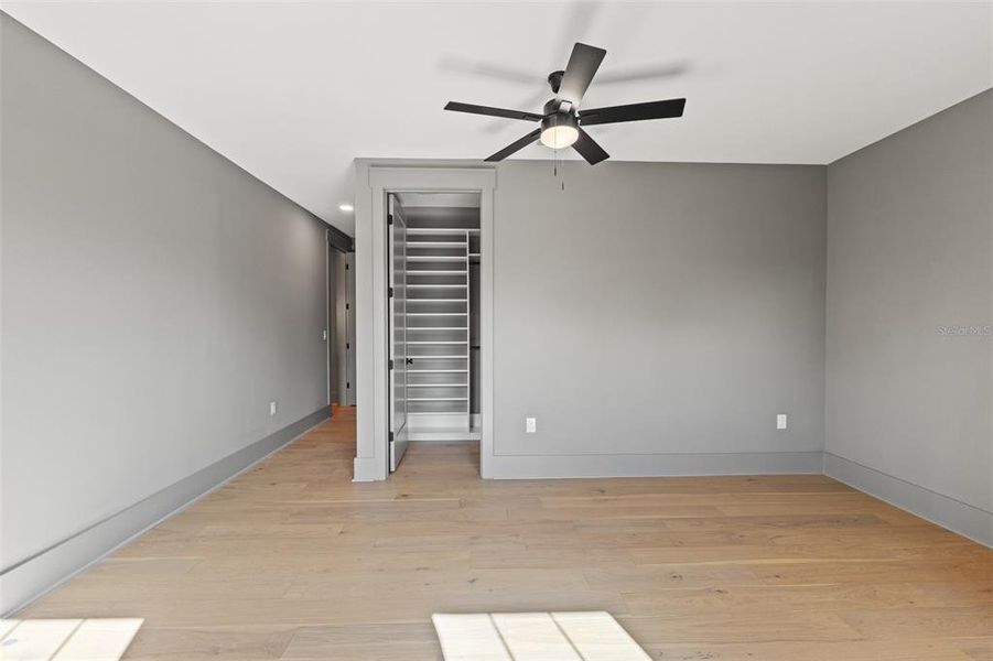 Spacious, unfurnished interior of a new home in , Tampa (Image 73).