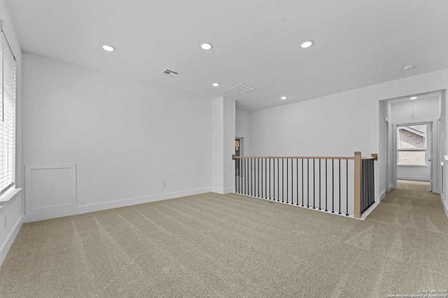 Spacious, unfurnished interior of a new home in , New Braunfels (Image 20).