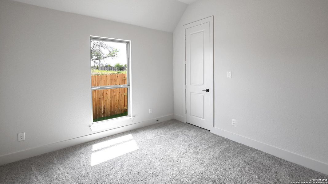 Spacious, unfurnished interior of a new home in Cibolo Valley Heights 65', Cibolo (Image 22).