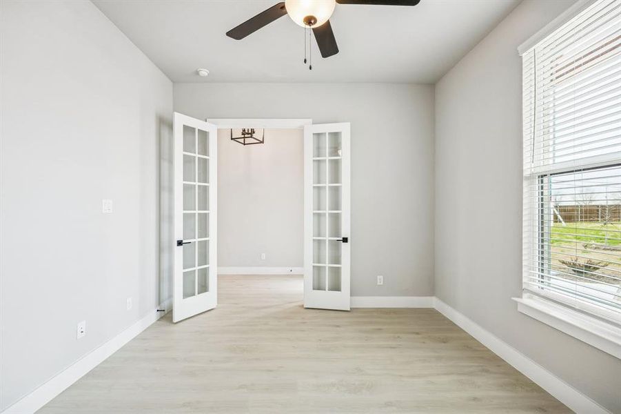 Spacious, unfurnished interior of a new home in , Waxahachie (Image 26). Spacious, unfurnished interior of a new home in , Waxahachie (Image 26).