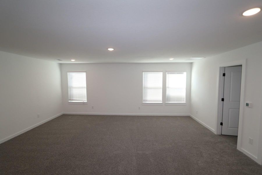 Versatile loft space