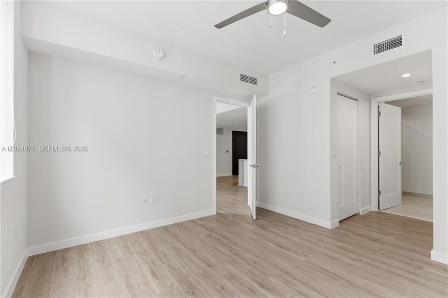 Spacious, unfurnished interior of a new home in , Miami (Image 30).