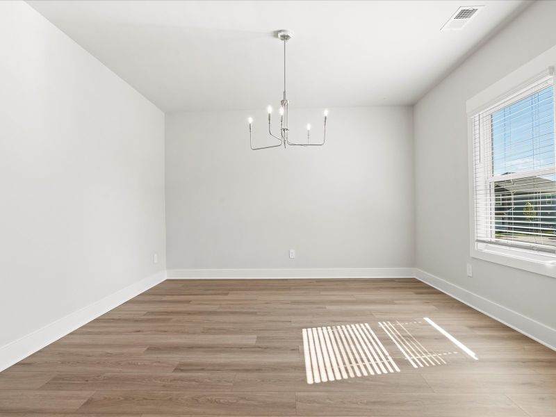 Spacious, unfurnished interior of a new home in Crossing at Abner Creek, Greer (Image 13).