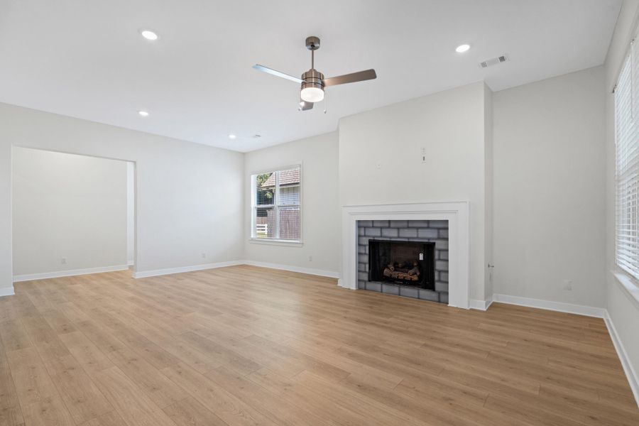 Spacious, unfurnished interior of a new home in Myers Park, Arlington (Image 13). Spacious, unfurnished interior of a new home in Myers Park, Arlington (Image 13).