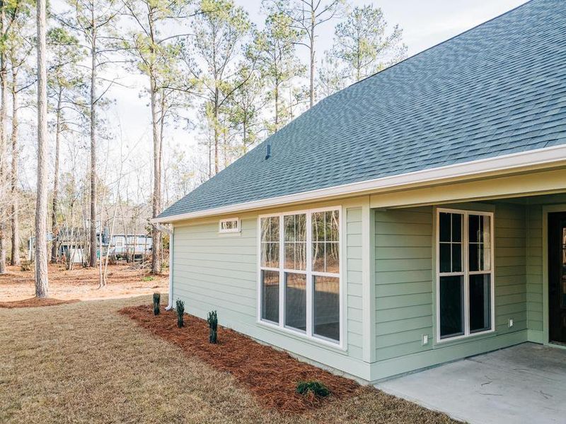 Exterior details and patio area of a home in , Walterboro (Image 28).