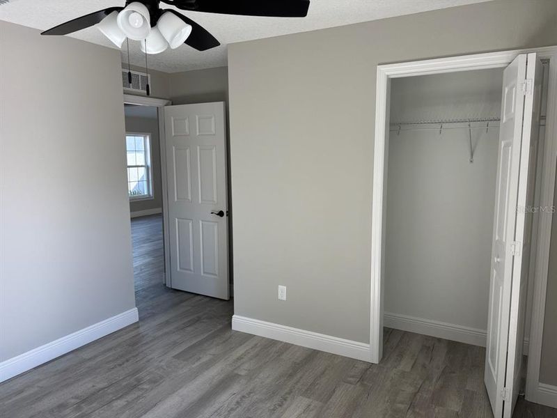Spacious, unfurnished interior of a new home in , Citrus Springs (Image 18).