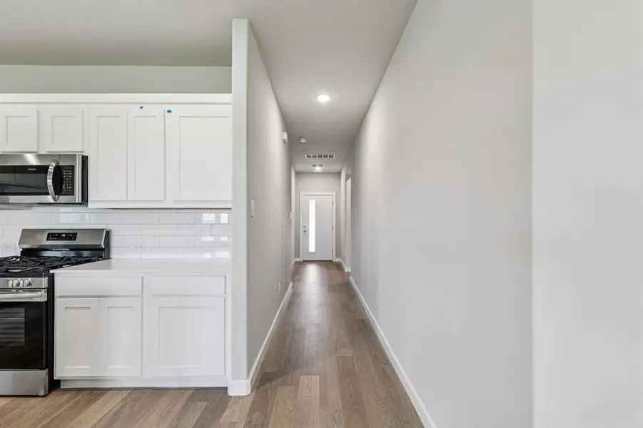 Furnished interior view inside a new home in Trails of Lavon, Lavon (Image 13). Furnished interior view inside a new home in Trails of Lavon, Lavon (Image 13).