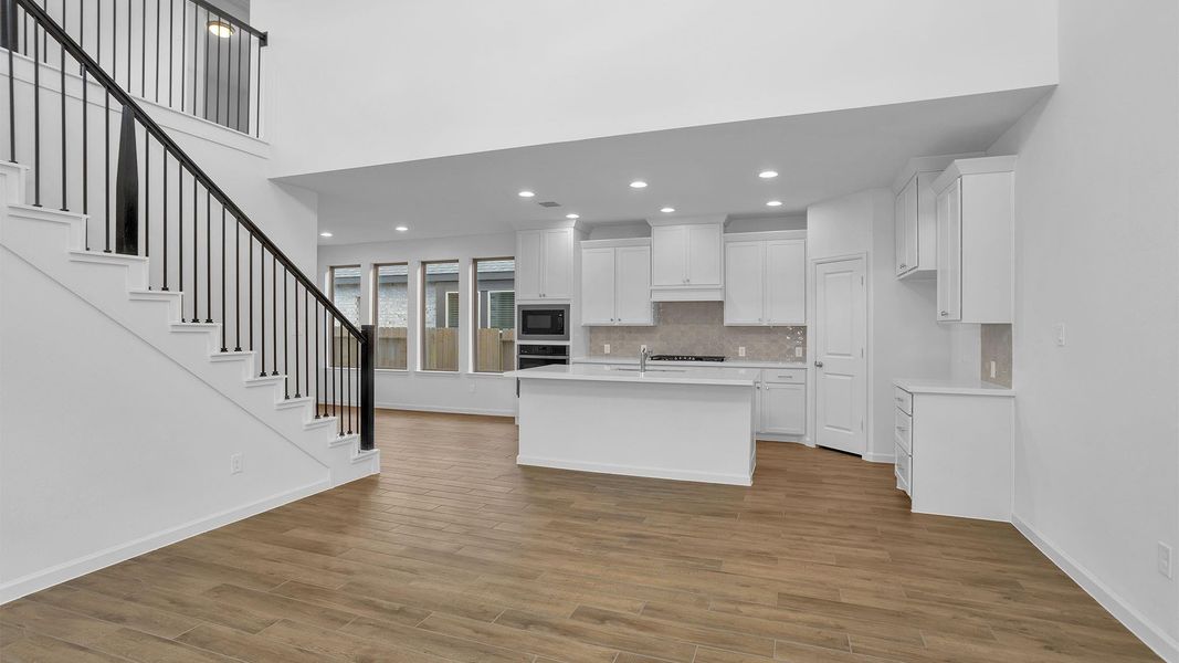Spacious, unfurnished interior of a new home in Brookewater 40', Rosenberg (Image 8). Spacious, unfurnished interior of a new home in Brookewater 40', Rosenberg (Image 8).