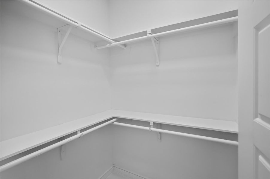 Spacious, unfurnished interior of a new home in , Donna (Image 17).