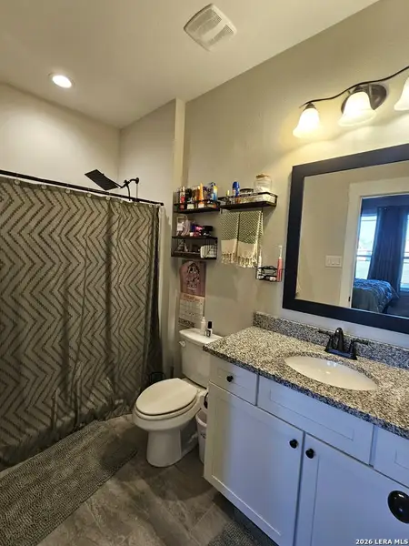 Furnished interior view inside a new home in , La Vernia (Image 10).