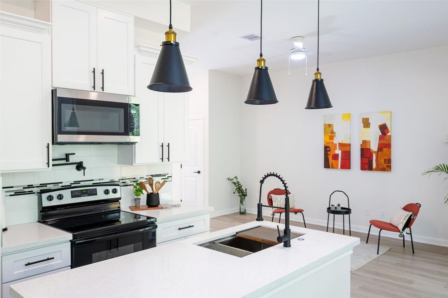 Furnished interior view inside a new home in , Conroe (Image 16).