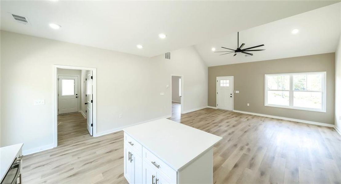 Spacious, unfurnished interior of a new home in , Tallapoosa (Image 20).