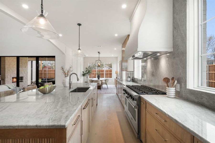 Furnished interior view inside a new home in , Dallas (Image 27). Furnished interior view inside a new home in , Dallas (Image 27).