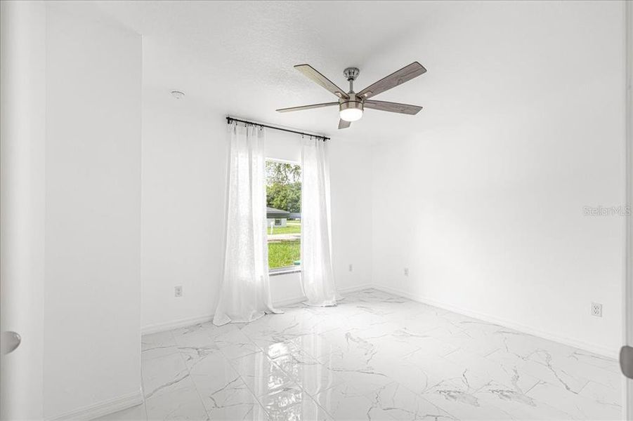 Spacious, unfurnished interior of a new home in , Summerfield (Image 36).