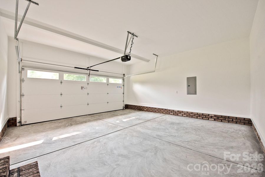 Spacious, unfurnished interior of a new home in , Kannapolis (Image 38). Spacious, unfurnished interior of a new home in , Kannapolis (Image 38).