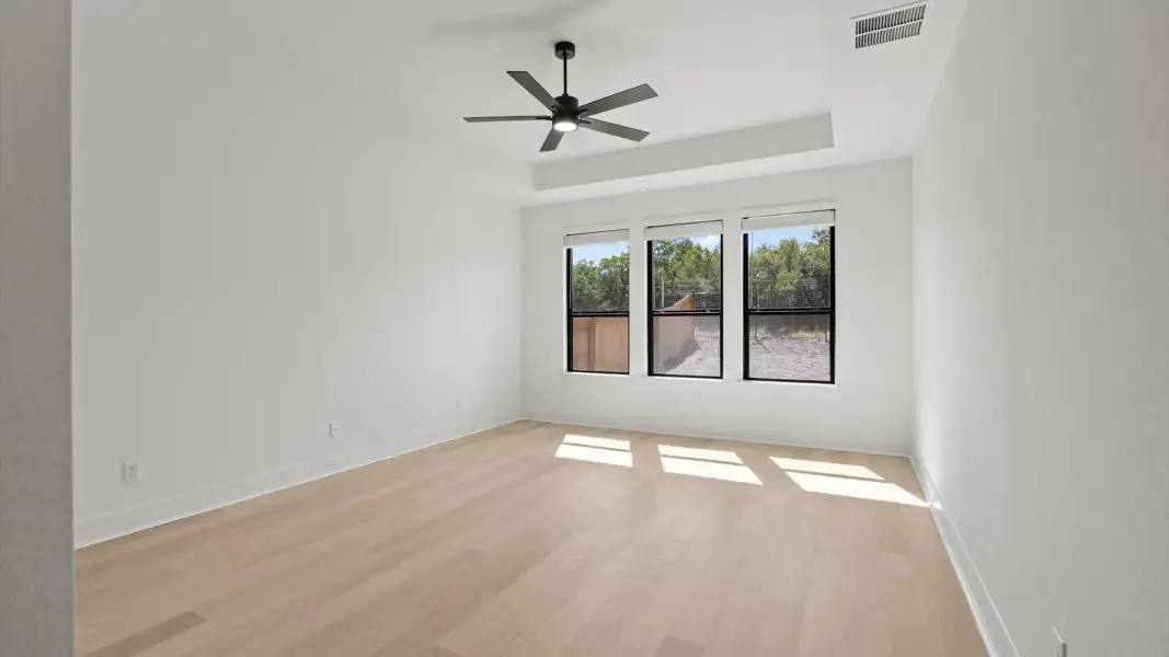 Spacious, unfurnished interior of a new home in Sweetwater, Austin (Image 21).