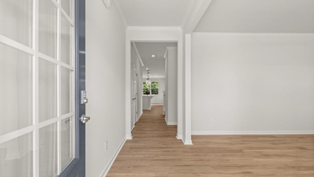 Spacious, unfurnished interior of a new home in Fairway 17 at Mirror Lake, Villa Rica (Image 12).