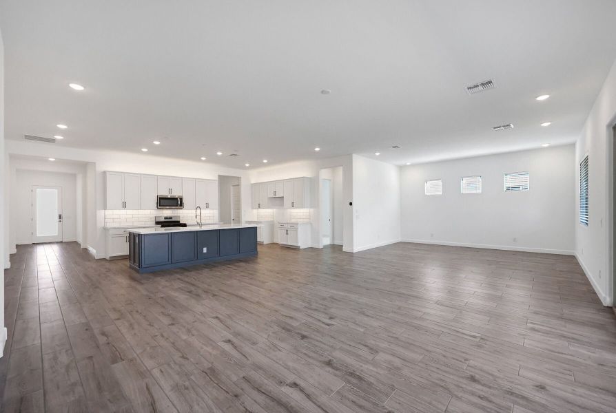 Image 20 of a home in Miravida.