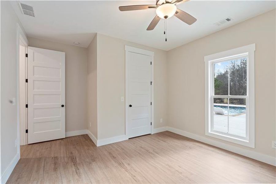 Spacious, unfurnished interior of a new home in , Temple (Image 24).
