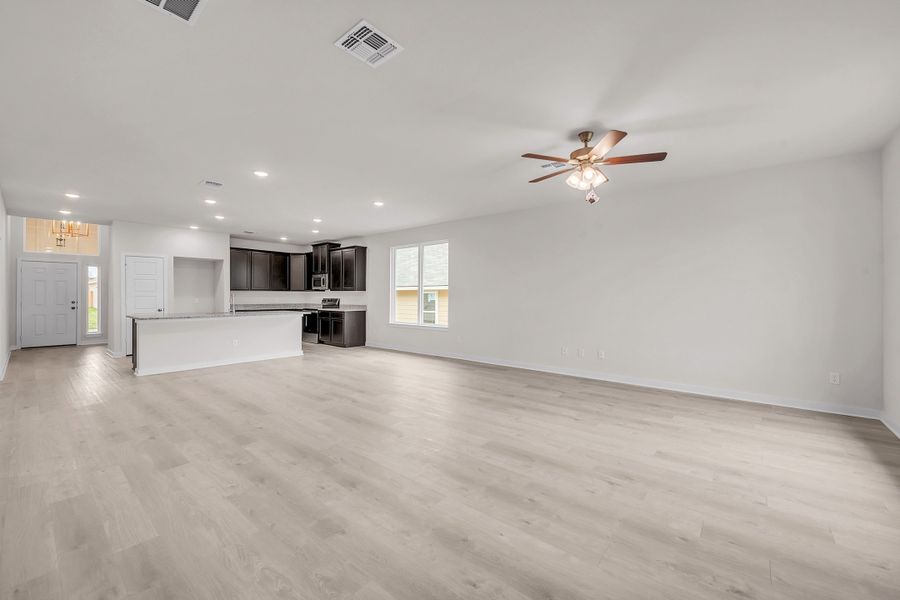 Spacious, unfurnished interior of a new home in The Village at Elm Creek, Troy (Image 17). Spacious, unfurnished interior of a new home in The Village at Elm Creek, Troy (Image 17).